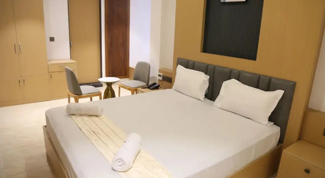 Номер Deluxe Roots Luxury suits & Banquets