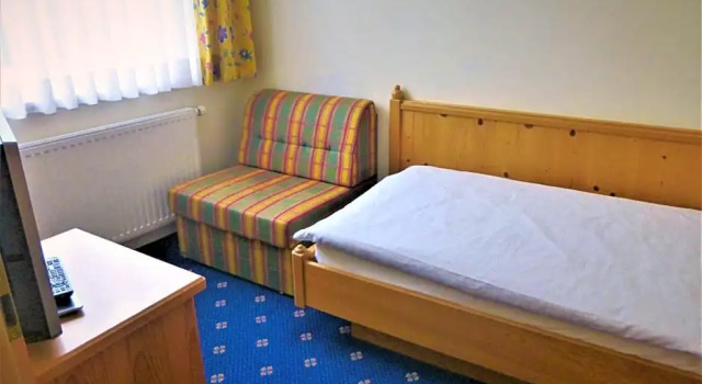 Hotel - Café - Konditorei Schröckmayr-Kastner, Book Hotel Neufelden 