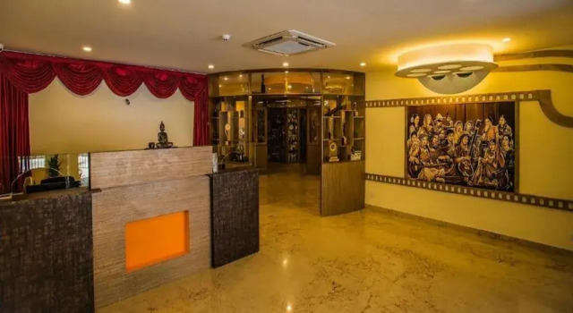 Redfox Cinemascope An Apart Hotel, Забронировать Отель Отели штата Тамилнада с бассейном, Бассейн