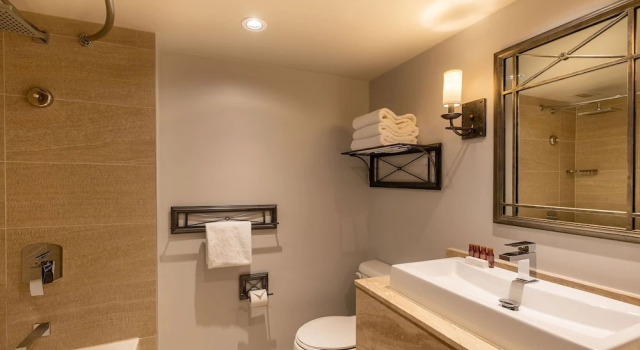 Четырёхместный номер Comfort Hotel Chateau Bromont