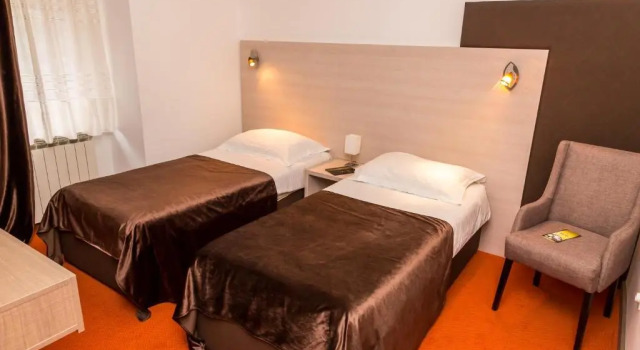 Двухместный номер Standard Hotel S