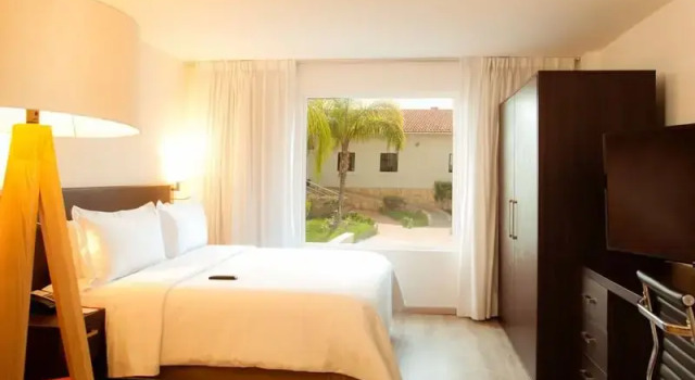 Полулюкс Fiesta Inn Express Monclova
