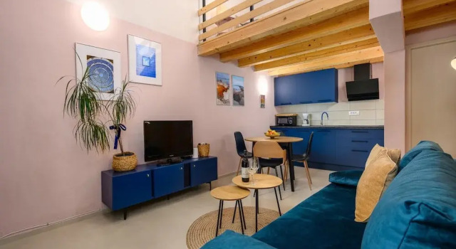 Modern Apartment Near the Beach