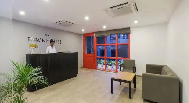 OYO Townhouse 121 Kormangala 5th Block, Забронировать Отель Отели Бангалора с завтраком, рядом с Торговый центр The Forum, Завтраки