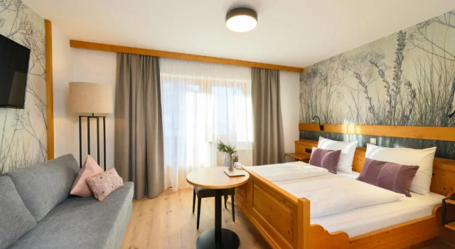 Двухместный номер Standard с балконом Hotel Vierjahreszeiten