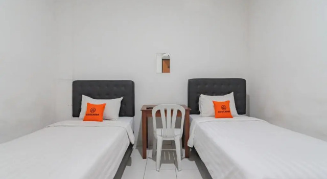 Двухместный номер Standard KoolKost near Alun Alun Kota Bandung 2 - Male Only
