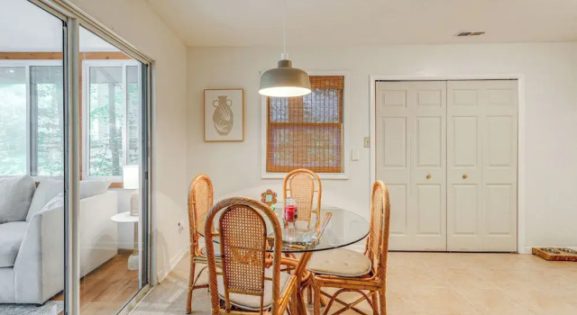 8 Mi to Ocean City: Warm & Cozy 3BR Family Home, Rezerwuj Dom wakacyjny Berlin Philadelphia Metropolitan Area