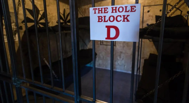 Кровать в общем номере ALCATRAZ JAIL-HOSTEL