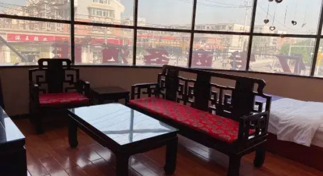 Люкс Deluxe YIFA Business Hotel