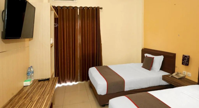 SUPER OYO Collection O 92130 Hotel Fiducia Kaji, Buchen Sie Hotel Hotels in Provinz Jakarta mit Parkplatz, Parkplätze