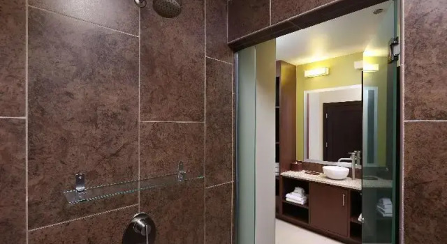 Шестиместный номер Standard Tulyp, Tapestry Collection by Hilton