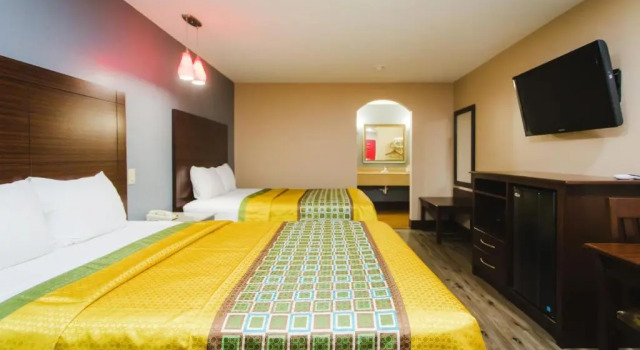 Четырёхместный номер Standard Home Place Inn