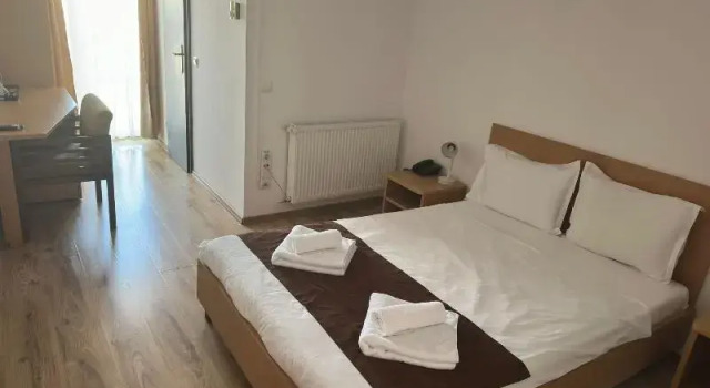 Двухместный номер Economy с балконом Hotel Apollo Central