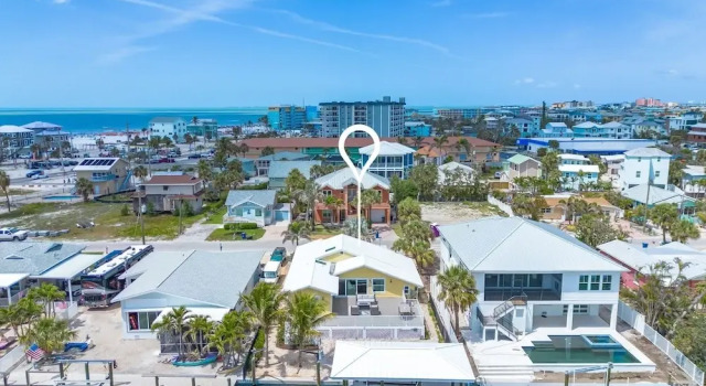 Коттедж 218 Oasis On Ohio: Stunning Pool Home W/ Dock Access! 3 Bedroom Home