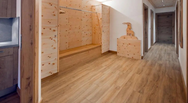 Appartementhaus Trixl, Rezerwuj Hotel Hotele w Tyrol z parkingiem, Parking