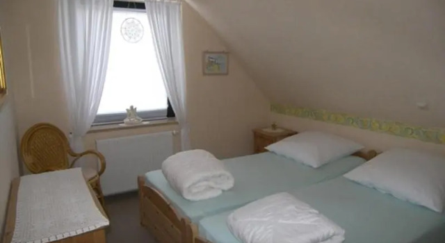 Ferienwohnung im 2_Familien_Haus, Book Hotel Bansin Usedom