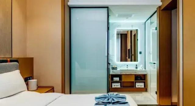 Люкс Business Qianyue Hotel (Qingyang Xifeng Airport Branch)