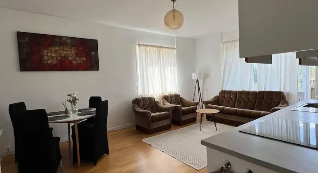 3 Rooms Cozy Apartment, Book Apartment Helsingborg 