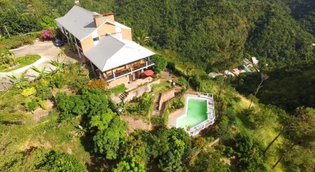 Tranquility Estate Bed & Breakfast, Rezerwuj Hotel Hotele 3-gwiazdkowe w Kingston, 3*