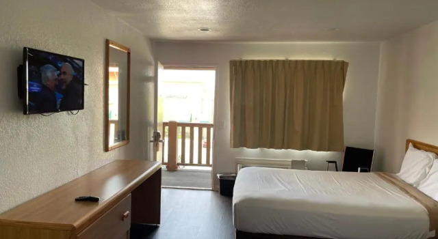 Четырёхместный номер Standard Palms Inn & Suites