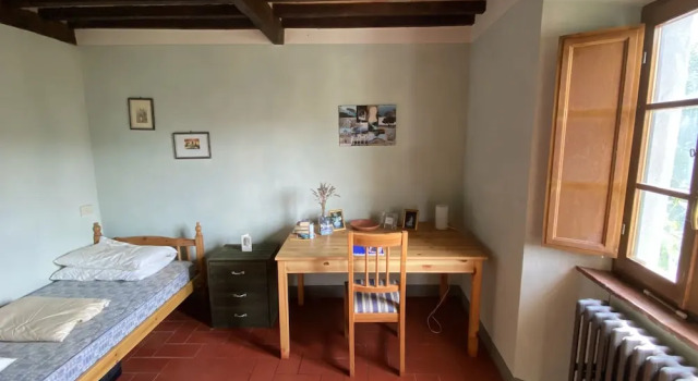 4-bed, Sleeps 8, Pets, Free Parking
