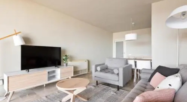 Friendly Rentals Leonardo Ii, Забронировать Отель Барселона провинция Барселона, рядом с Приход Св. Августина