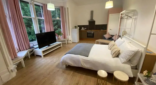 Remarkable 1 Bed Apartment in Birmingham, Varaa Huoneisto Asunnot kohteessa Merseyside, Huoneisto