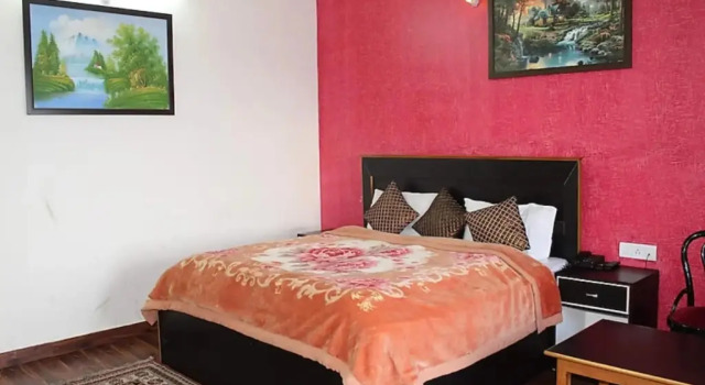 Hotel Himadri, Rezervovat Hotel Hotely v Almora s parkováním, Parkování