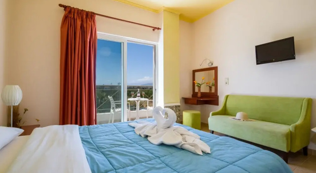 Paradice Holidays for 3, Забронировать Отель Бизнес-отели Ставрос, 4* 5*