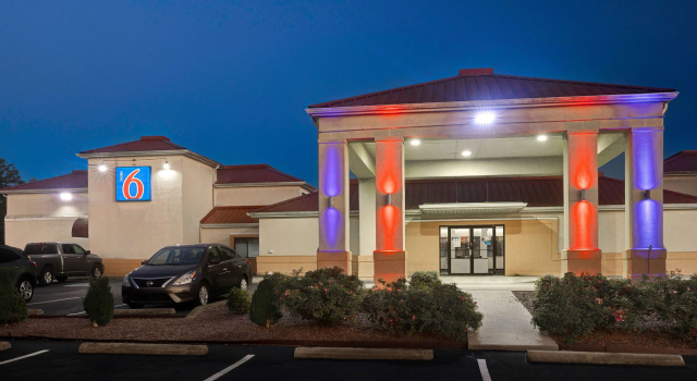 Motel 6 Shepherdsville, KY – Louisville South, 预订 汽车旅馆 谢泼兹维尔 肯塔基州