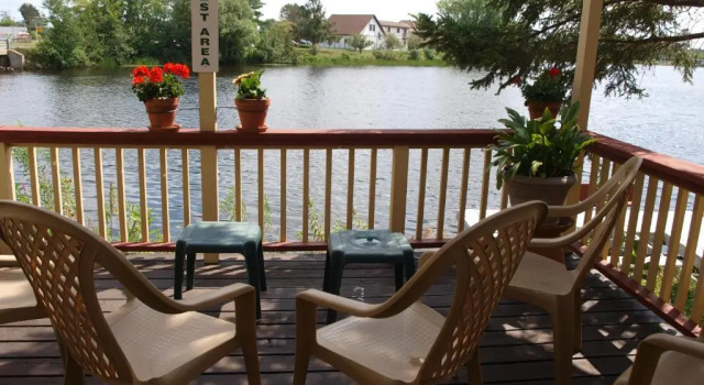 Economy Zimmer Riverside Motel