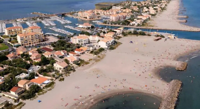 Superbe appartement avec vue sur la mer et port, Rezerwuj Apartament Hotele w Frontignan z parkingiem, w pobliżu Frontignan Plage, Parking