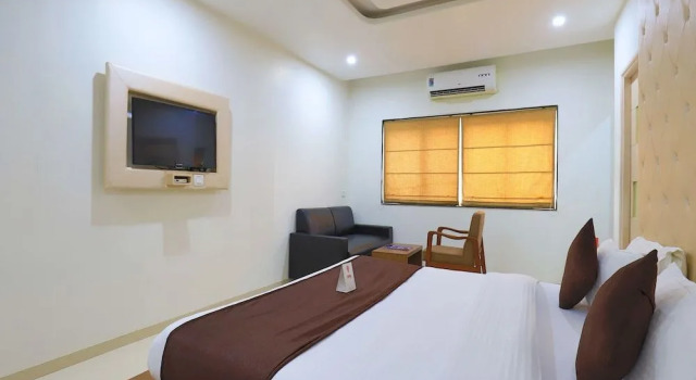 OYO 9351 Hotel RVG, Rezervovat Hotel Hotely v Gujarat s parkováním, Parkování