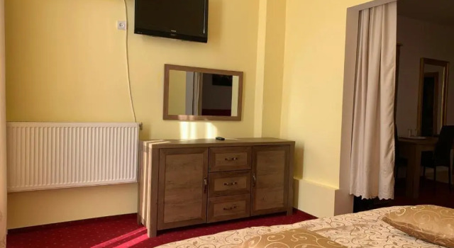 Hotel Rares, Đặt Khách sạn Botosani Rumani