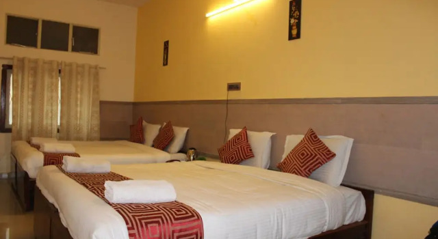 Четырёхместный номер Standard Hotel Kaveri