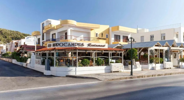 Четырёхместный номер Standard с балконом Hippocampus Boutique Hotel