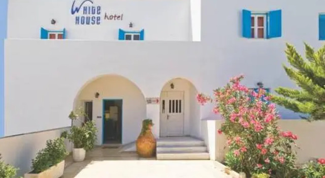 Кровать в общем номере Beach Boutique Hotel