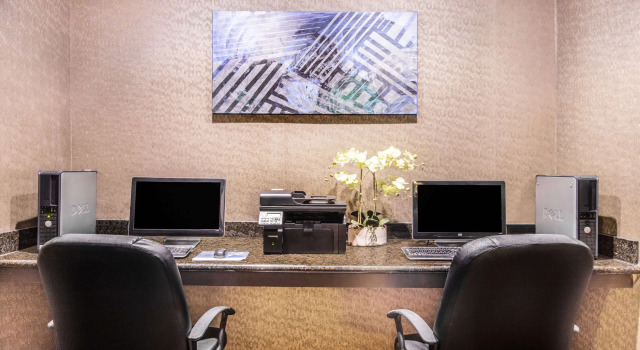Baymont by Wyndham Dallas/ Love Field