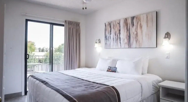 Апартаменты c 1 комнатой с балконом 208 Fully Furnished 1BR Suite-Prime Location! by RedAwning