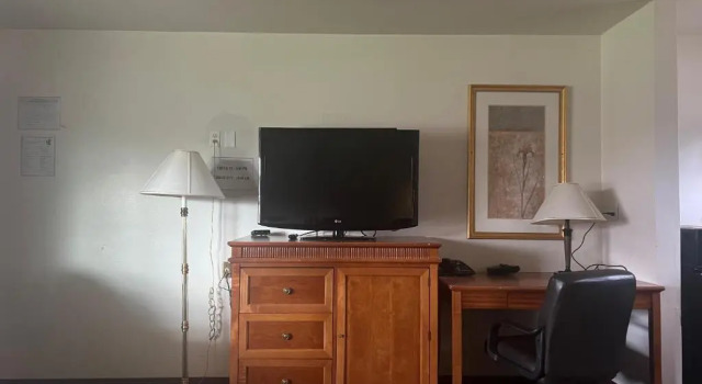 Четырёхместный номер Standard Spinning Wheel Motel
