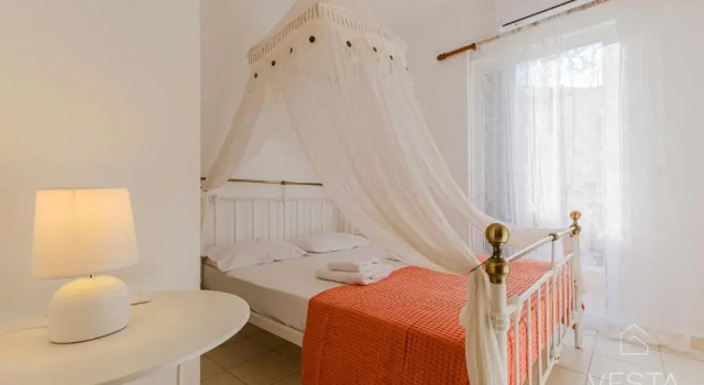 Коттедж Waterlily 3-bedroom Maisonette, 75m to sandy beach
