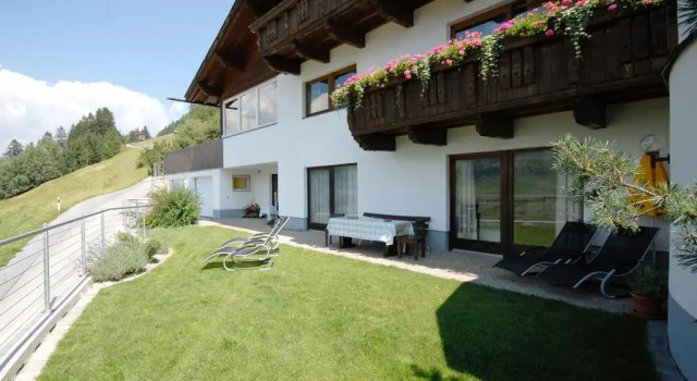 Appartements Lentsch, Rezerwuj Apartament Hotele w Tyrol z parkingiem, Parking