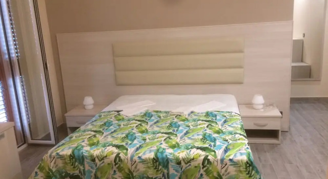 Blue Mirea, Reservar Hotel Spadafora Sicília