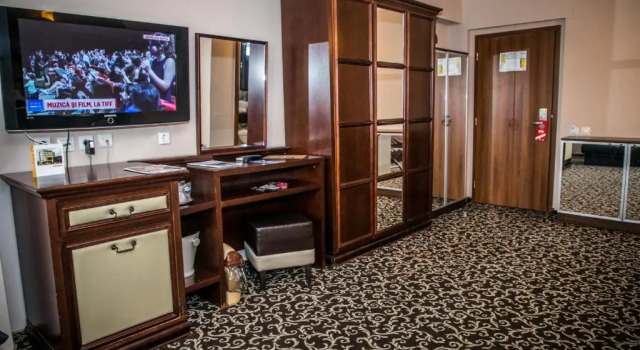 Полулюкс Hotel Megalos
