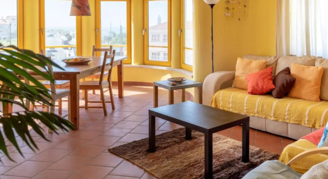 PKSC - Surfers Beach House, Book Hostel Hostels in Oeste, Hostel
