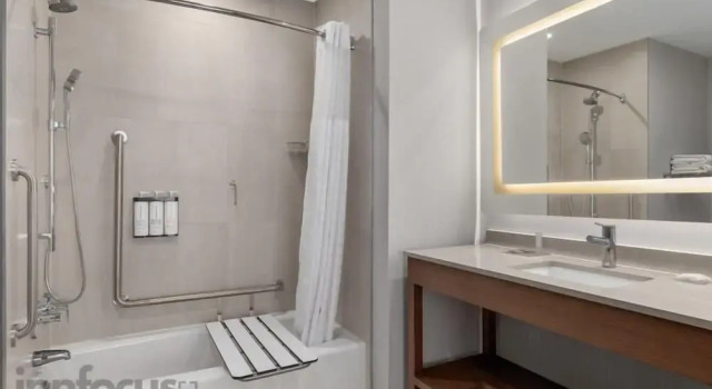 Двухместный люкс Hyatt House Mississauga / Airport Corporate Centre