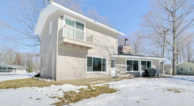 Family Retreat Near Beach on Lake Charlevoix, Book Feriehus Villaer i Michigan, Villa