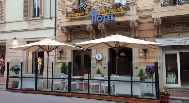 Hotel Grande Bretagne, Забронировать Отель Монтекатини-Терме Тоскана, рядом с Montecatini Train Station