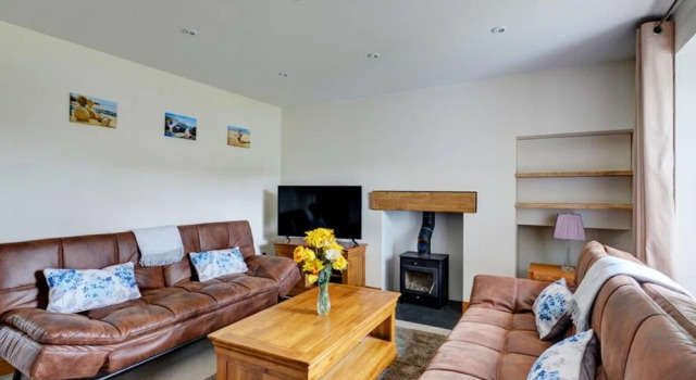 Scenic Holiday Home in Camborne with Green Garden near Coast