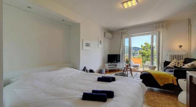 Elisa - Traversant - Terrasse - Verrière Côte d'Azur, Забронировать Апартаменты/квартира Апартаменты Канн, рядом с Galerie Alexandre Leadouze, Апартаменты/квартира